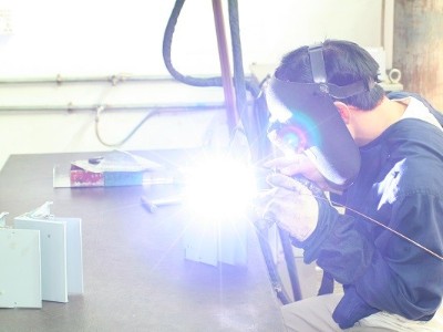 深圳大型五金沖壓件供應(yīng)商-精密焊接中心 深圳大型五金沖壓件供應(yīng)商-精密焊接中心