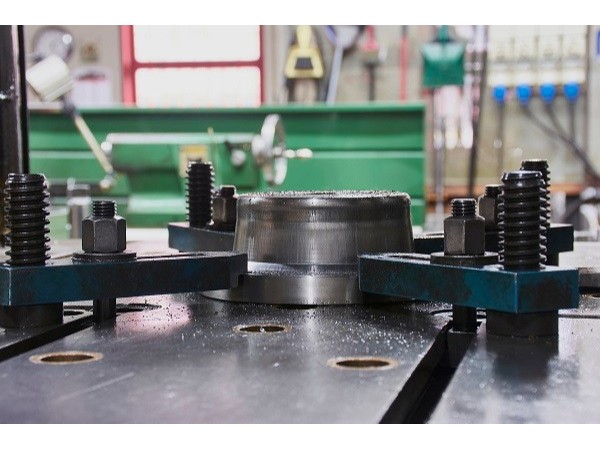 珠海鈑金加工廠家采用自動化設備有何優(yōu)勢