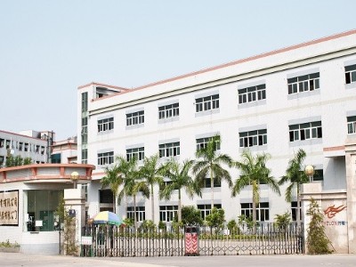 深圳五金沖壓廠，五金加工機(jī)械手操作9